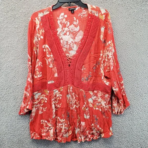 Torrid Babydoll Gauze Crochet Trim Lace-Up Top size 2 (2x) 18-20 - Picture 2 of 8